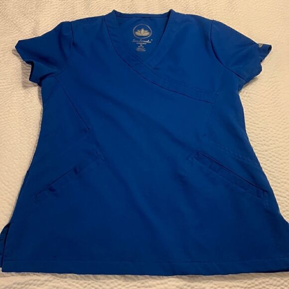 Scrubs top, by SenScrubs, XS, good condition, 2 pocket - Picture 1 of 5